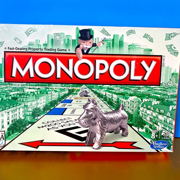 MONOPOLY GAME VTG 2013 CLASSIC CAT TOKEN INCLUDED GAME IS COMPLETE, SEALED CARDS - Picture 10 of 16